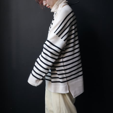 TOWAVASE Basque pullover (turtleneck)