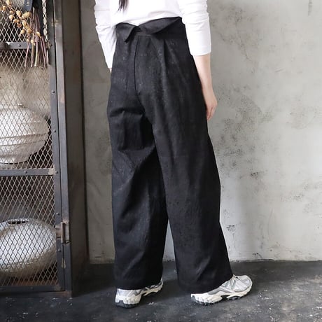 .less jacquard wrap pants (black)