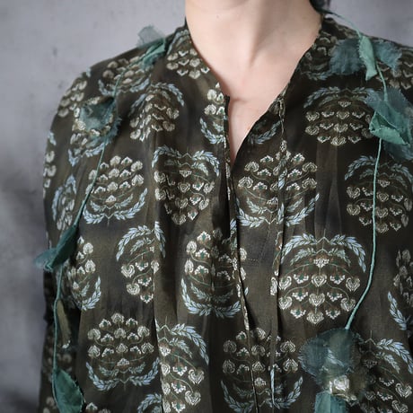 TOWAVASE sarasa silk blouse charlotte (khaki)
