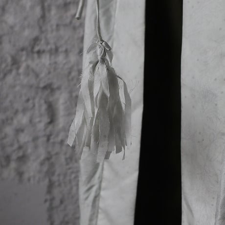 TOWAVASE sarasa silk robe (ivory)