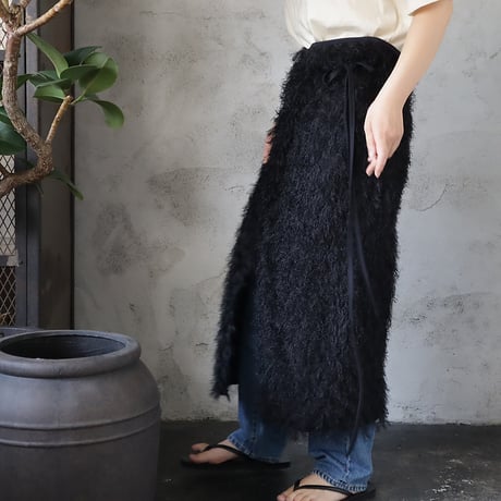.less wrap skirt (black)