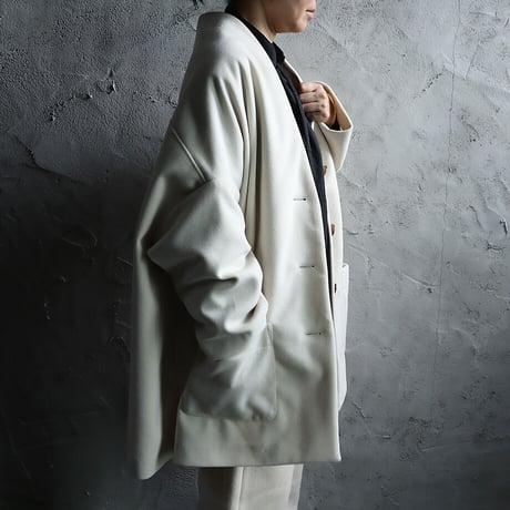 .less  cocoon coat (offwhite)