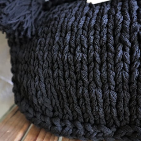 R&D.M.Co- lilian yarn handknit bobybag (black/gray/yellow)