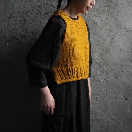 chiihao x nii-B peru vest mustard