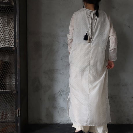 Tabrik  komongara one piece (offwhite)