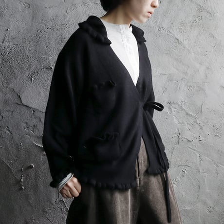 TOWAVASE Volant cardigan (black)