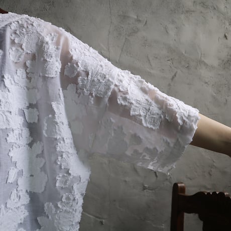 .less cut jacquard blouse (white)