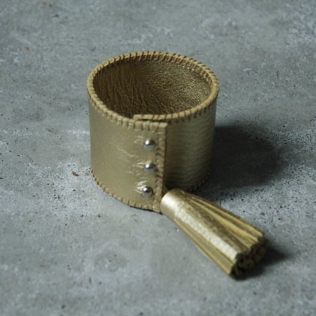 chiihao x nii-B tassel bangle gold