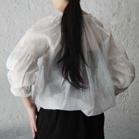 Tabrik bronze print blouse (white)