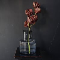 convex flower vase