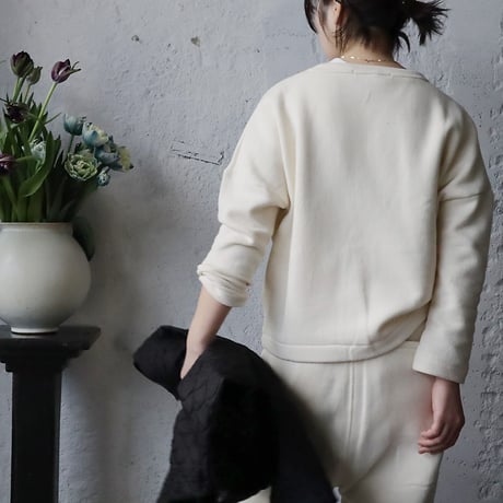 R&D.M.Co- LOGO drop shoulder sweat (FRIENDS)