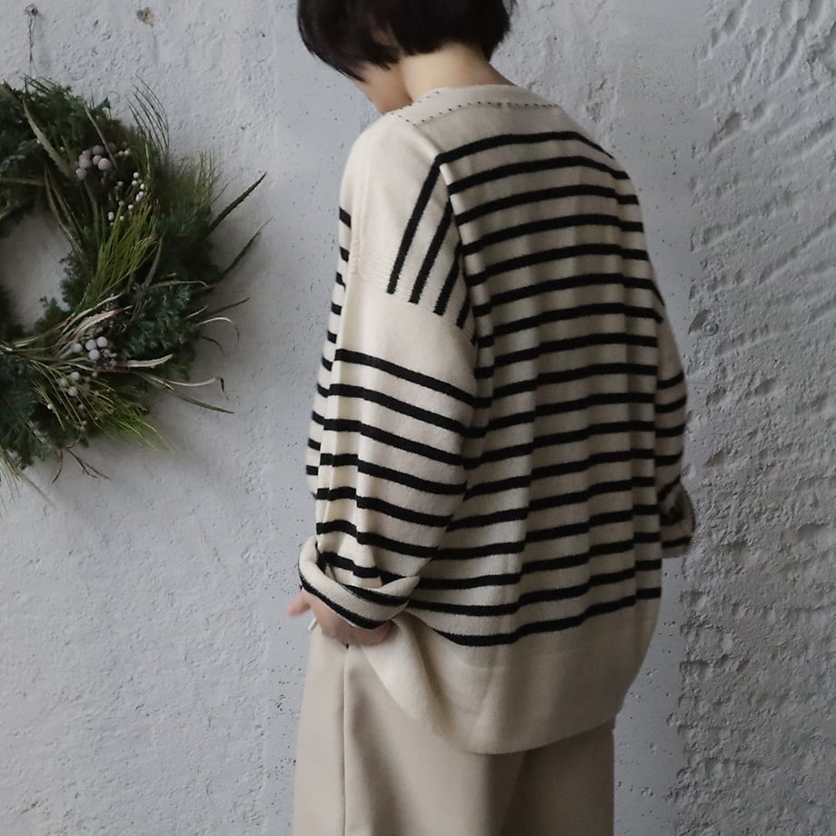 TOWAVASE Basque pullover (ivory x black) | nii-