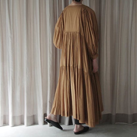TOWAVASE Artisan dress (camel)