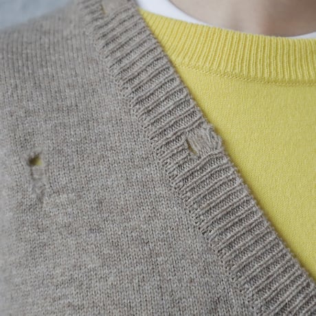 RYU KAGA damaged knit vest (beige)