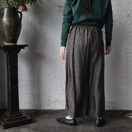TOWAVASE sarasa silk pants Leo (black)