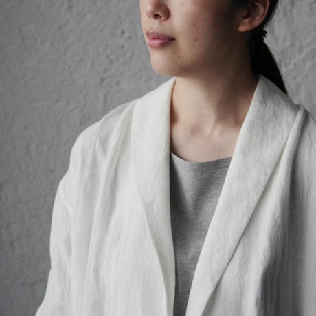 Tabrik linen robe (white)