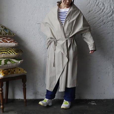 .less robe coat (beige)
