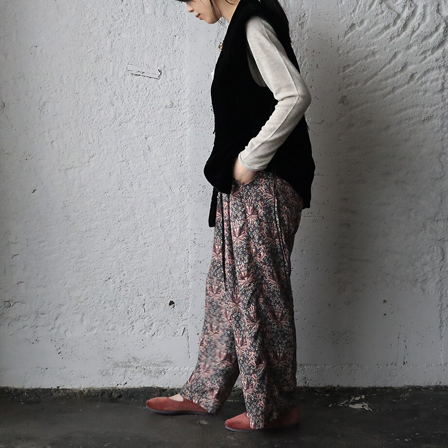 TOWAVASE La zabu vest jacket (black) | nii-B | TOWAVASE La zabu vest jacket (black) | nii-B |