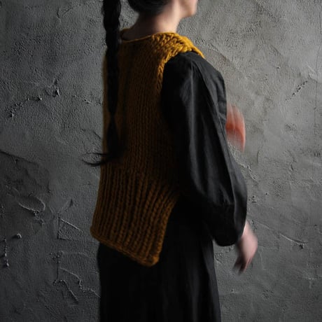 chiihao x nii-B peru vest mustard