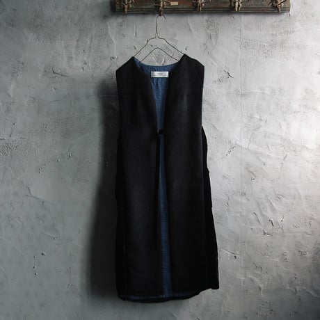 Tabrik alpaca shaggy gilet (black)