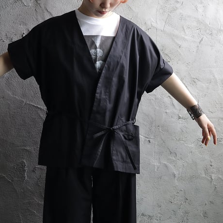 .less dogi jacket (black)