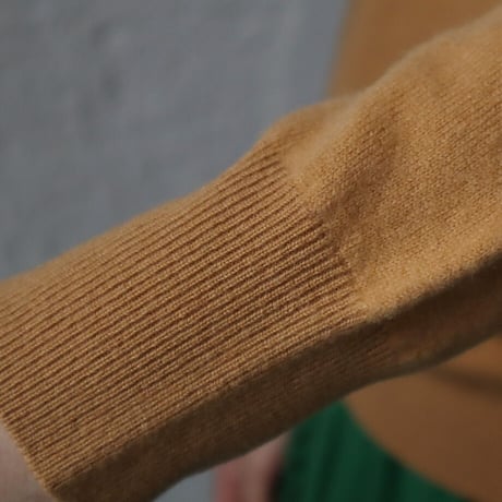 Le pivot pure wool crew neck sweater (camel)