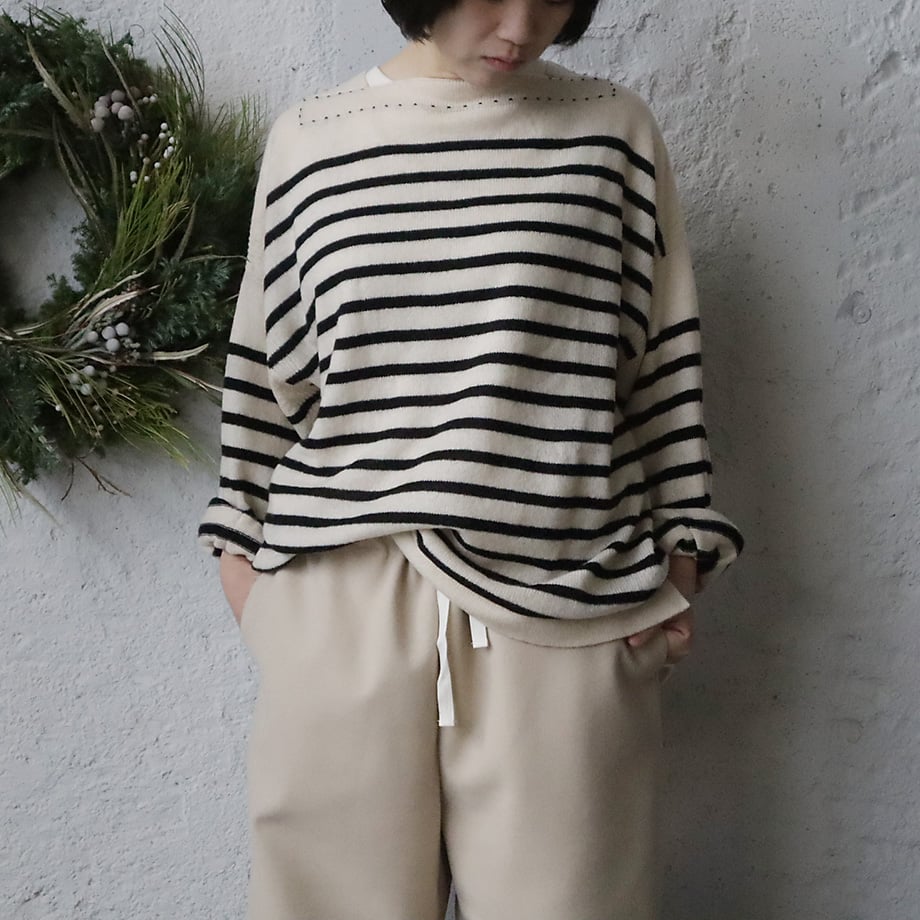 TOWAVASE Basque pullover (ivory x black) | nii-