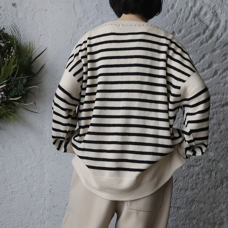 TOWAVASE Basque pullover (ivory x black) | nii-