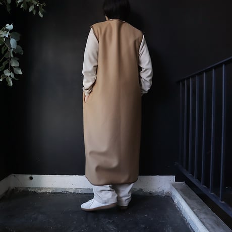 2B wool long gilet (beige)