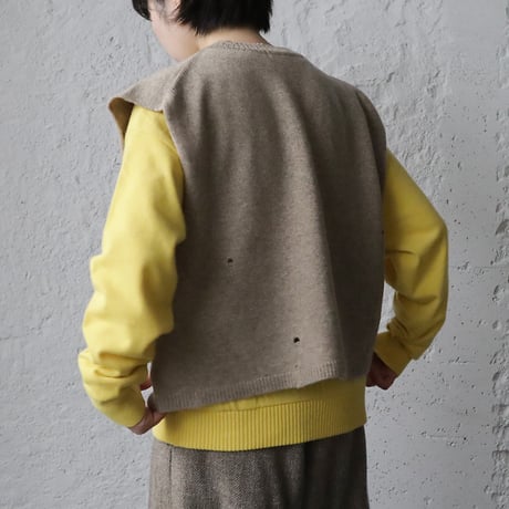 RYU KAGA damaged knit vest (beige)
