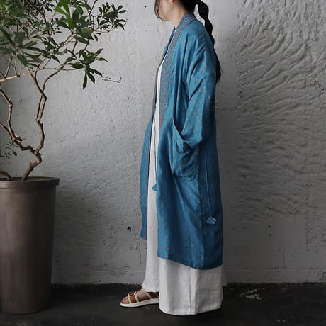 TOWAVASE silk robe Bonbon (blue)
