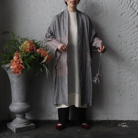 TOWAVASE sarasa silk robe (gray)