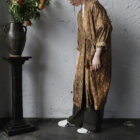 TOWAVASE sarasa silk robe Louis (camel)