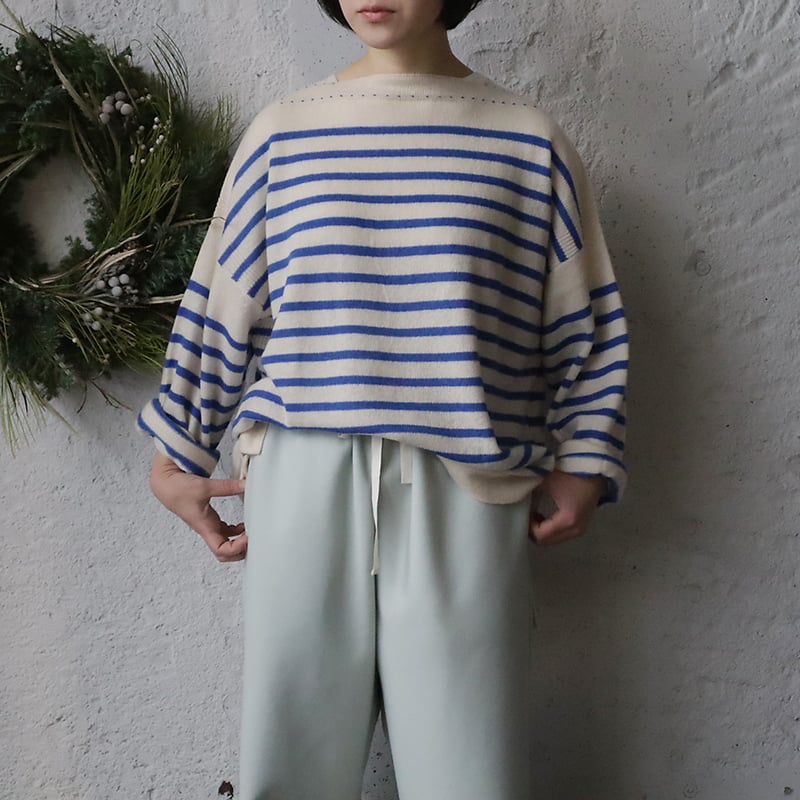TOWAVASE Basque pullover (ivory x blue) | nii-B