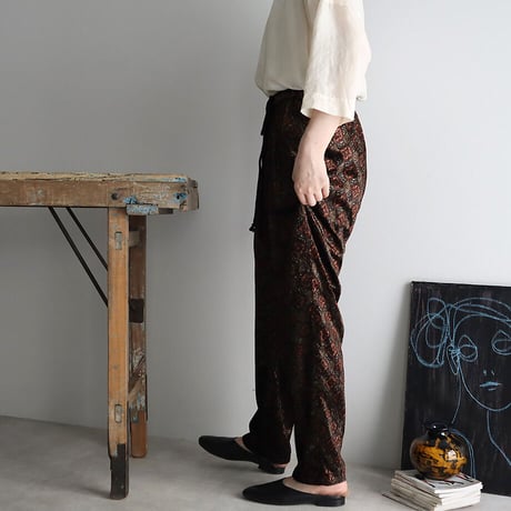 .less velvet tapered pants (brown)
