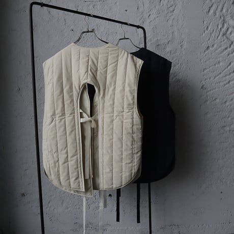 ànuke backopen stripe vest (cream)