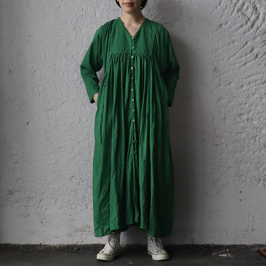 saruche v-button cotton dress (green) | nii-B |