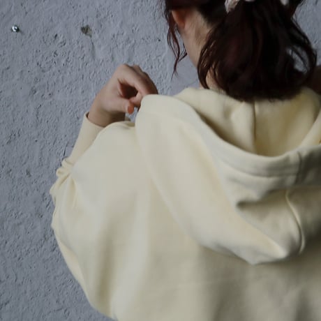 ànuke over sweat parka (cream)