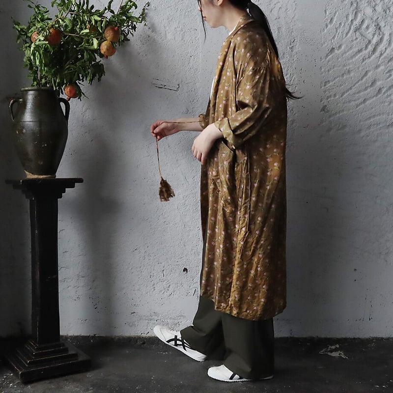 TOWAVASE sarasa silk robe Louis (camel) | nii-B TOWAVASE sarasa silk robe Louis (camel) | nii-B