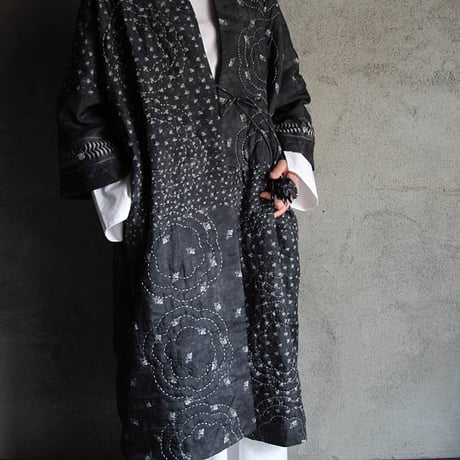TOWAVASE Aquarelle silk quilt robe