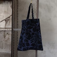 R&D.M.Co- wild berry velvet tote bag (black/navy)