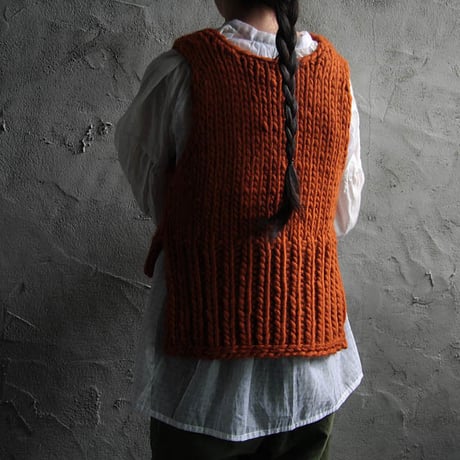 chiihao x nii-B peru vest  cinnamon