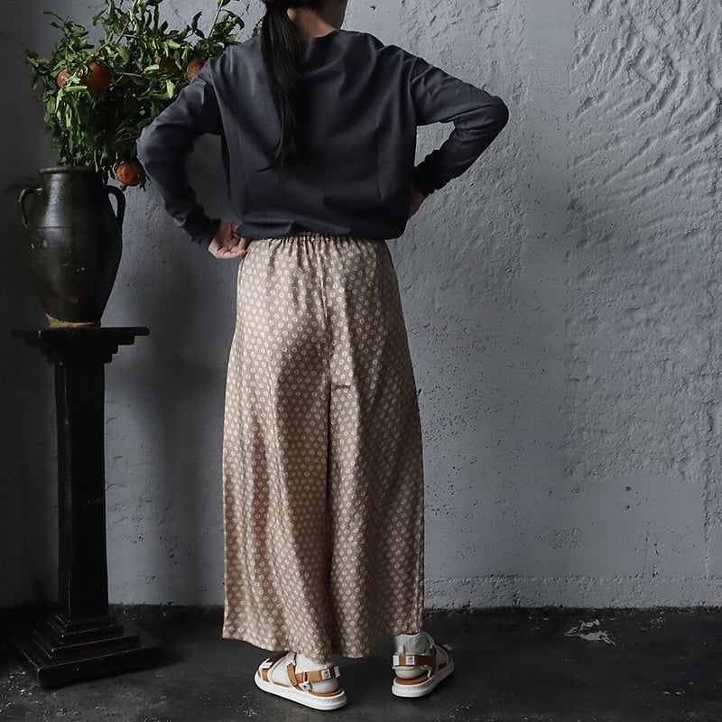 TOWAVASE sarasa silk pants Leo (beige) | nii-B TOWAVASE sarasa silk pants Leo (beige) | nii-B