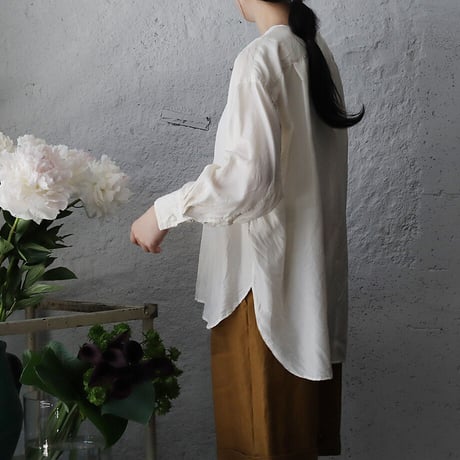 R&D.M.Co- silk pullover (off white)