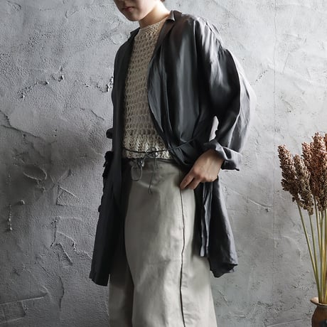 TOWAVASE Volant silk short robe (dark gray)
