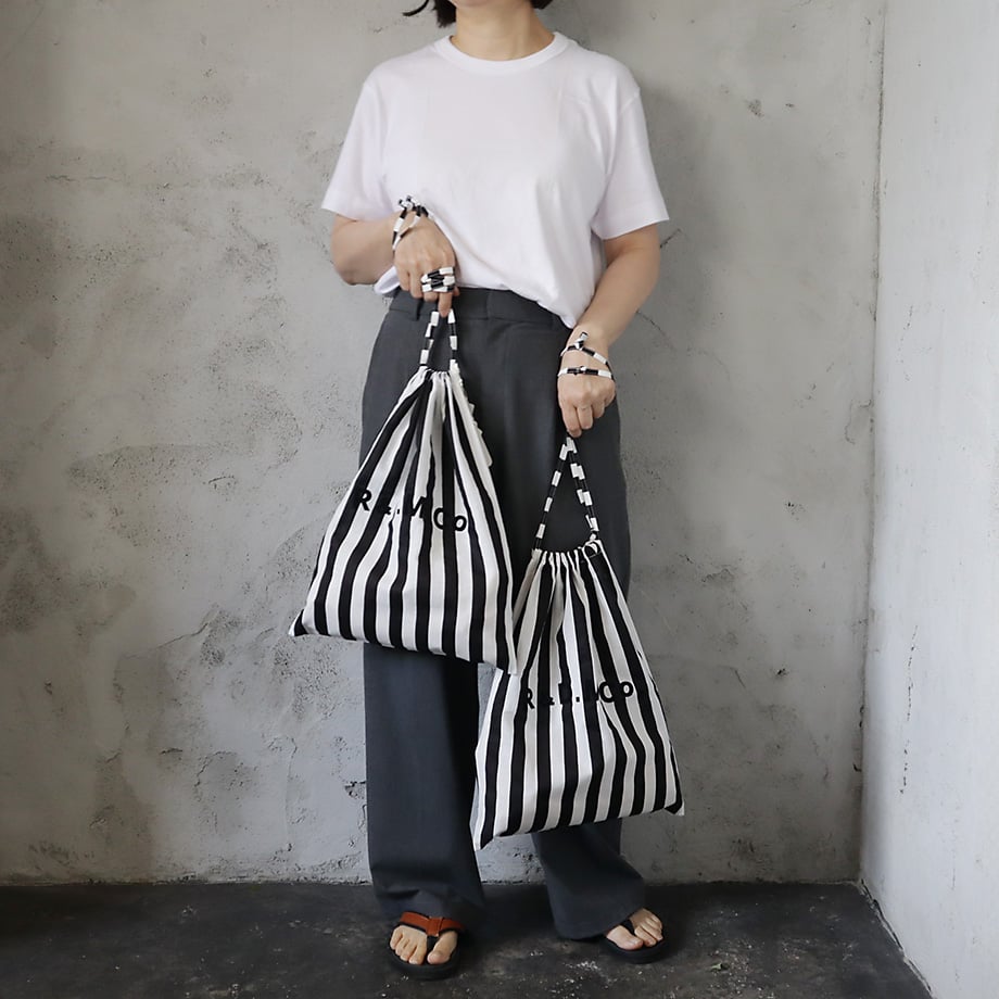 R&D.M.Co- deck-chair stripe drawstring bag(blac