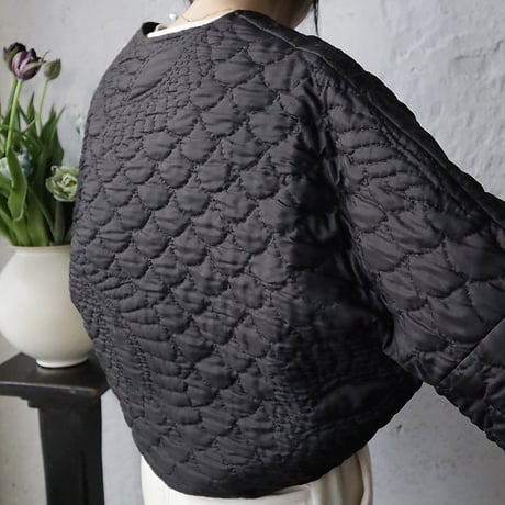 TOWAVASE silk quilt jacket (black)