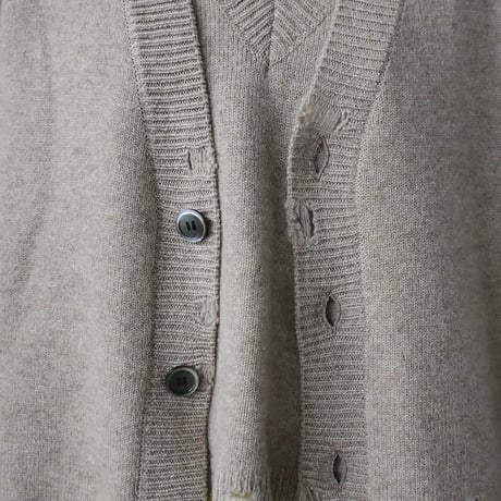 RYU KAGA damaged knit caradigan (beige)