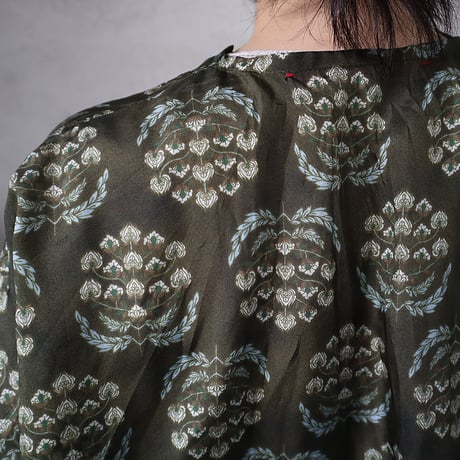 TOWAVASE sarasa silk blouse charlotte (khaki)