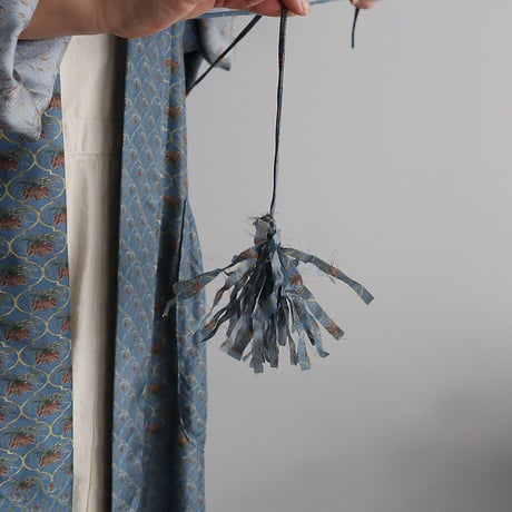 TOWAVASE sarasa silk robe (blue)